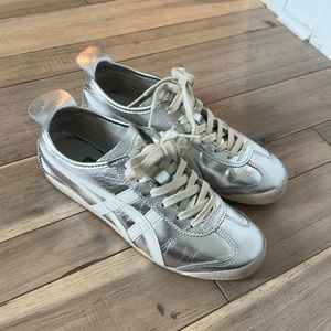 Onitsuka Tiger Mexico 66 in silver